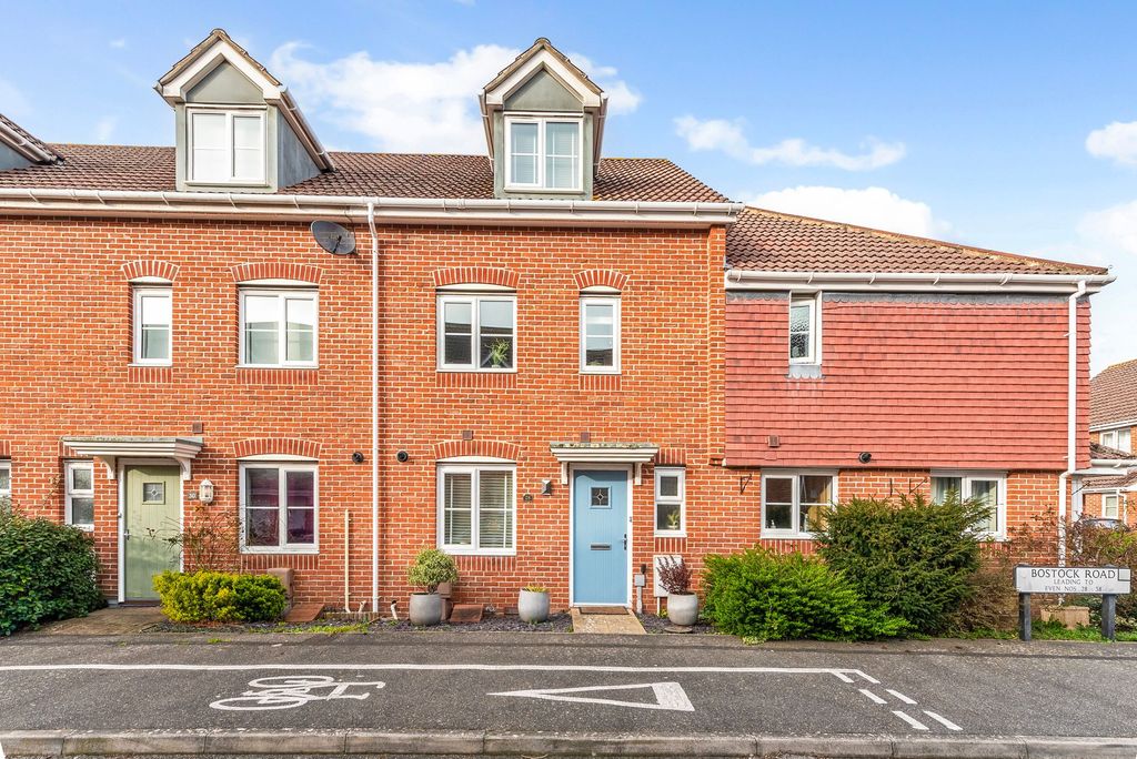 Property photo 1 of 22