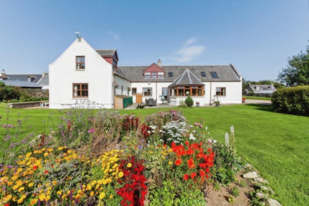 Property photo 1 of 37
