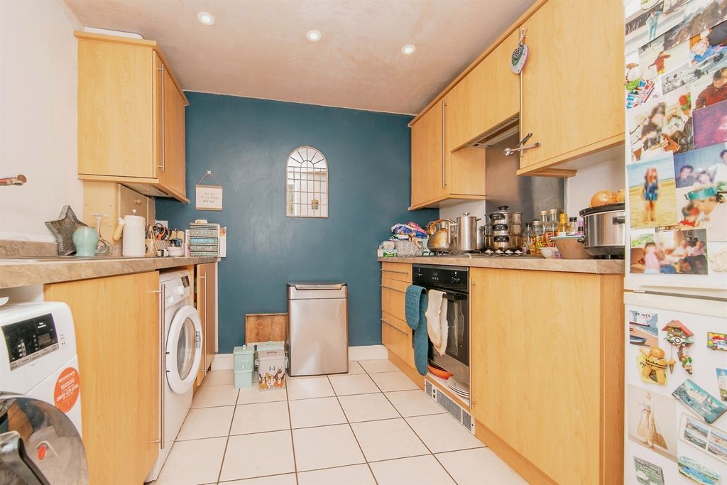 Property photo 2 of 13