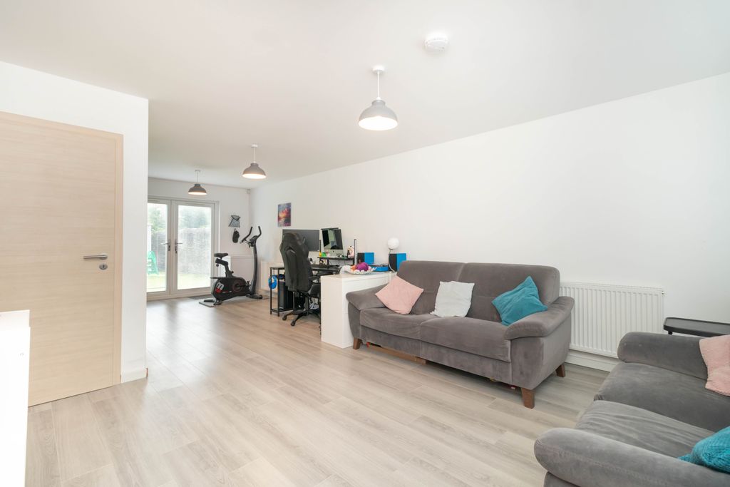 Property photo 2 of 20 Open-Plan Living Area