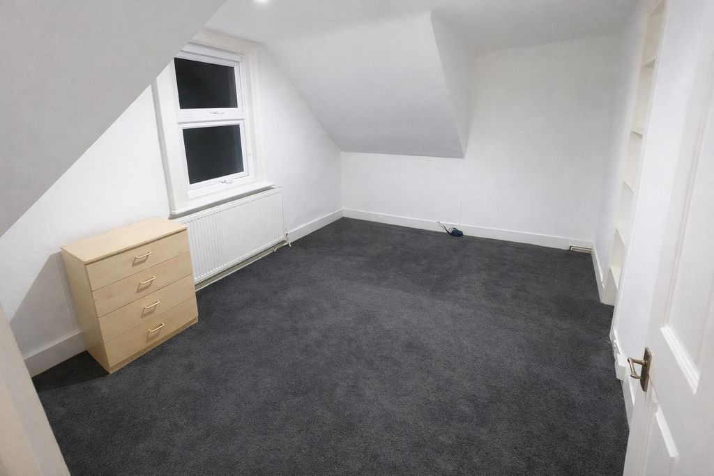 Property photo 1 of 7 Photo 0