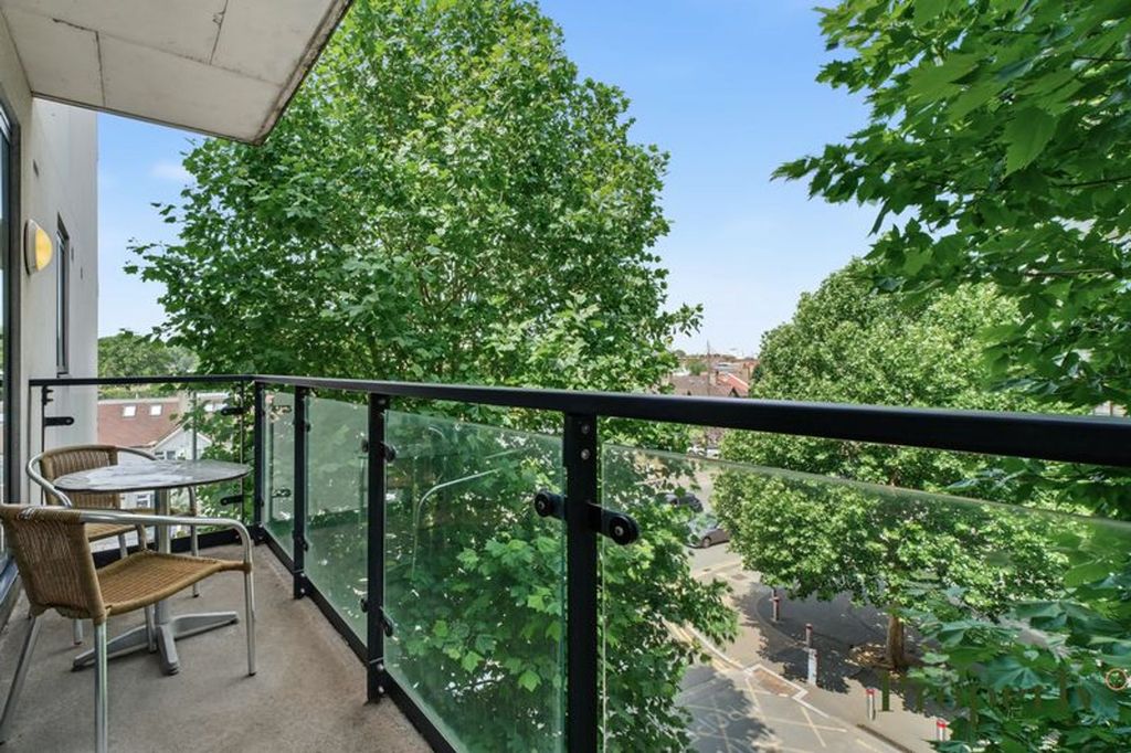 Property photo 2 of 11