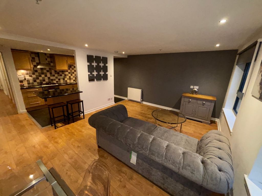 Property photo 2 of 8