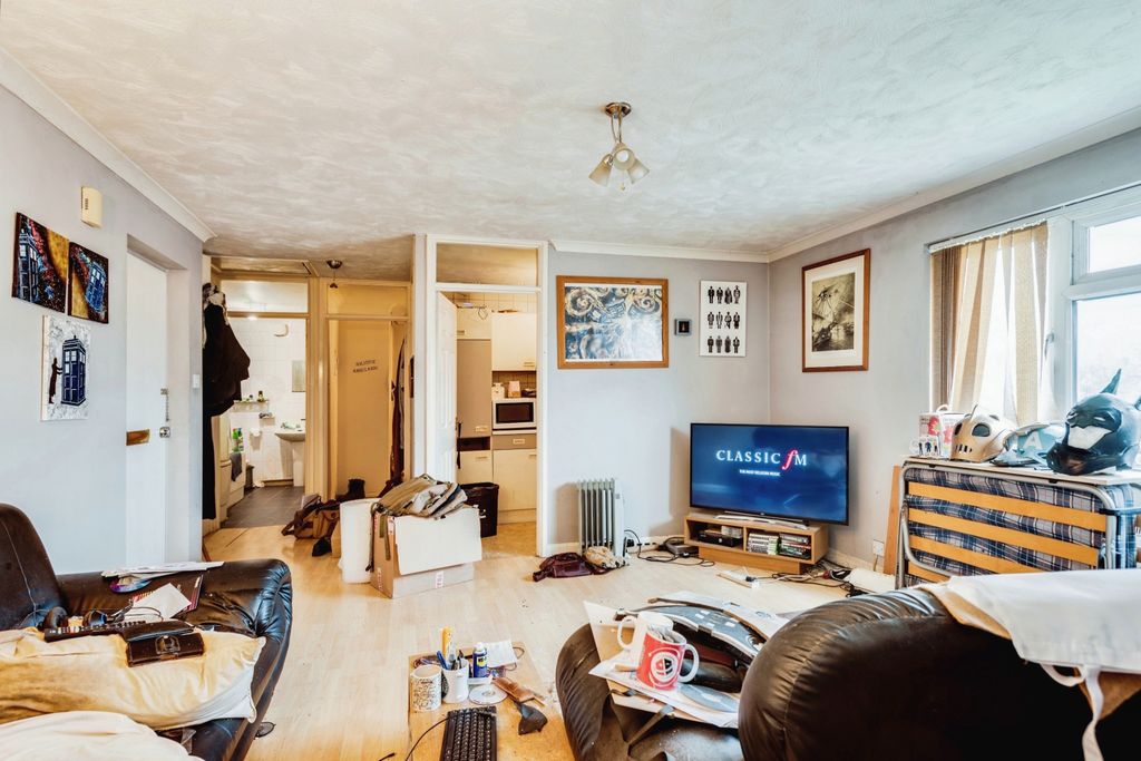 Property photo 2 of 7