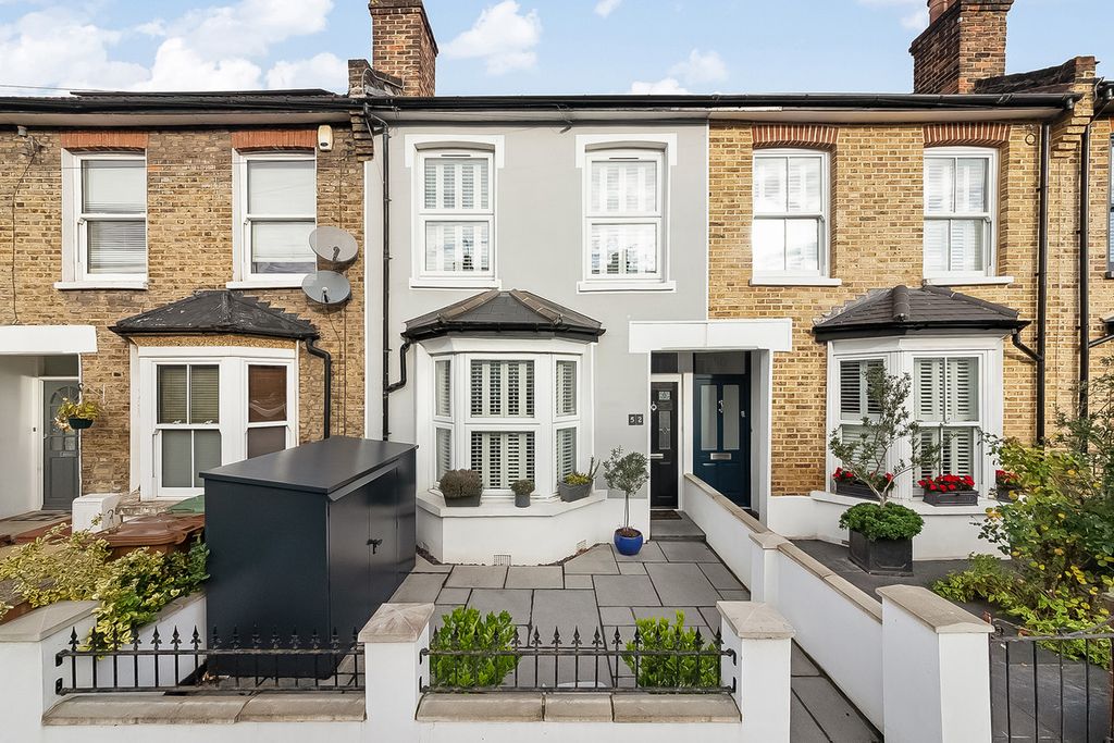 Property photo 1 of 9