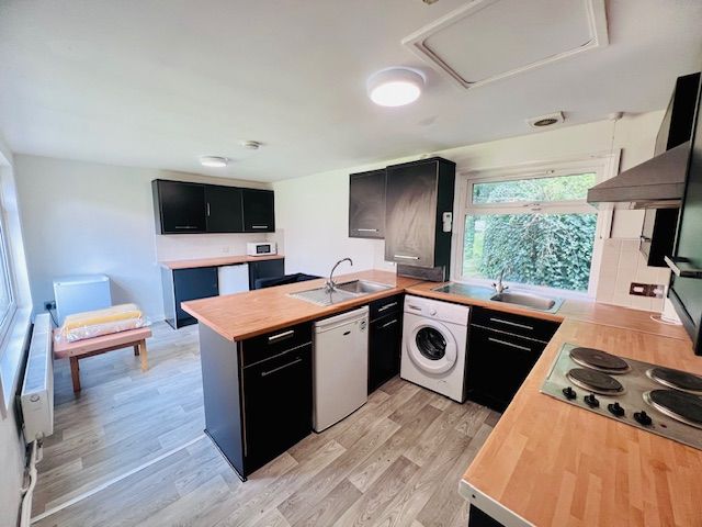 Property photo 1 of 15 Open-Plan Living!