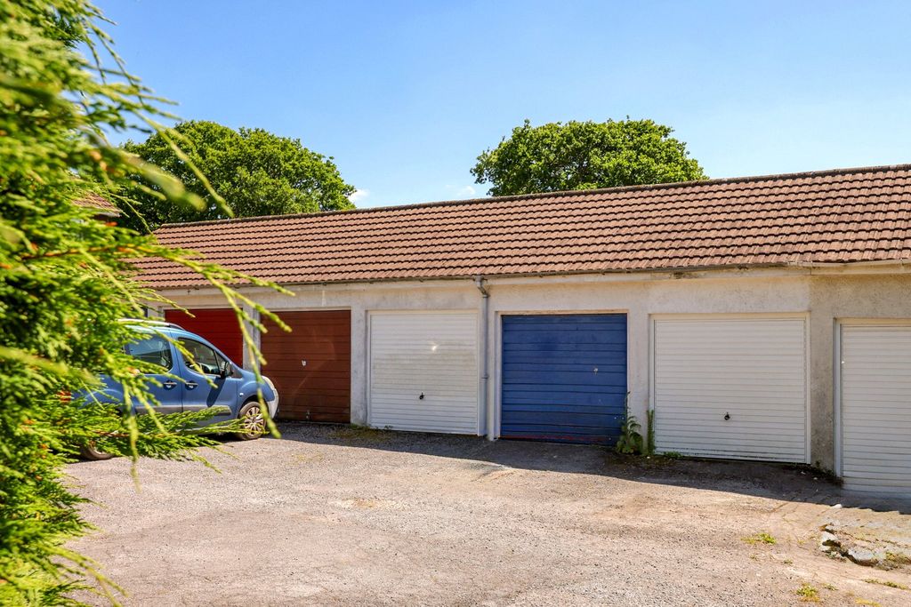 Property photo 3 of 18 Picture No. 02