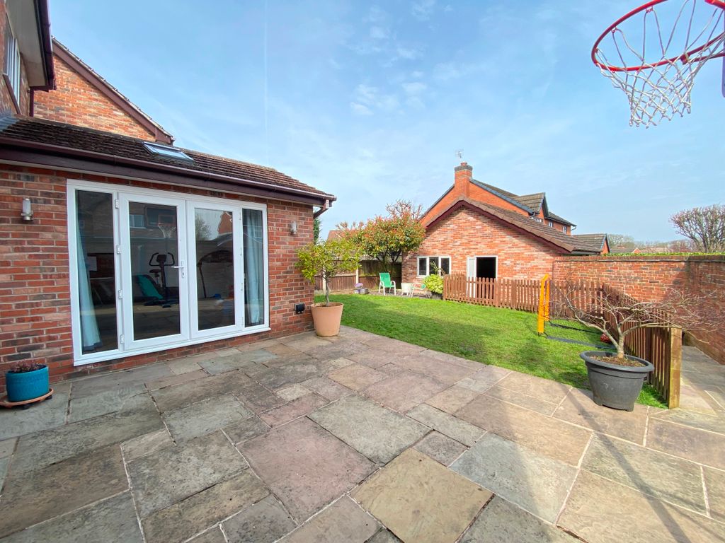 Property photo 3 of 27