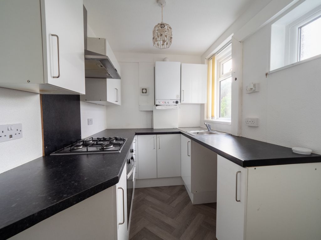 Property photo 1 of 7 Fitted Kitchen