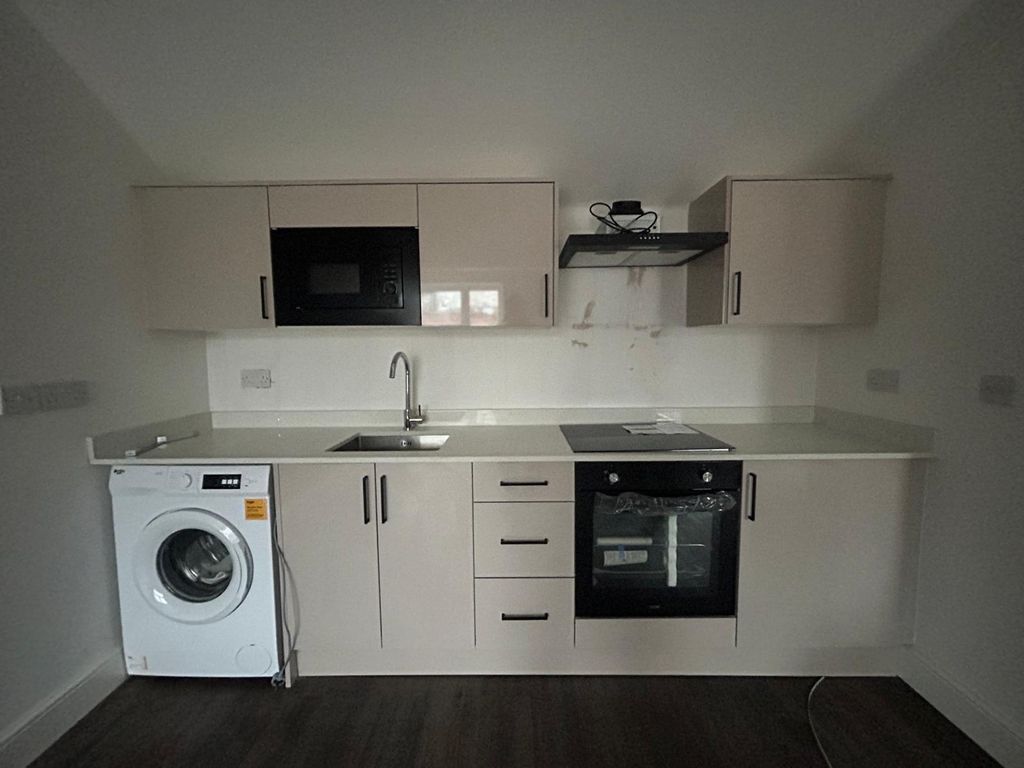 Property photo 1 of 7 1 Bed Flat To Rent Greenford Road, Greenford Ub6