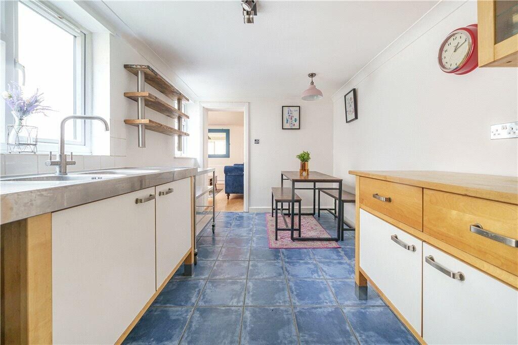 Property photo 3 of 17 6099654