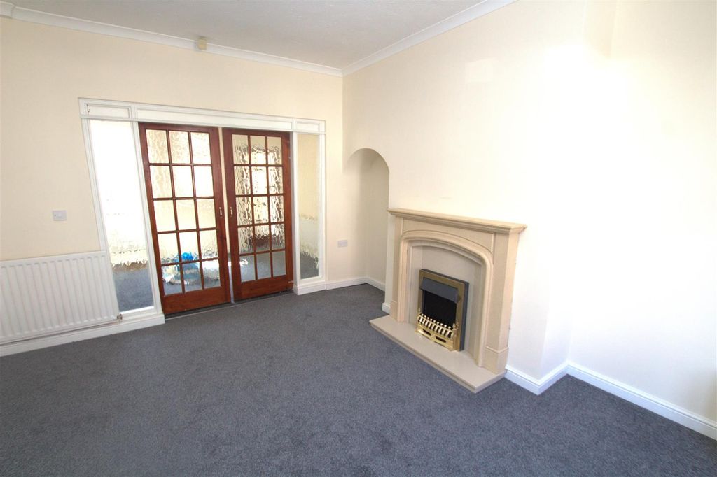 Property photo 2 of 9 Living Room 2 .Jpg