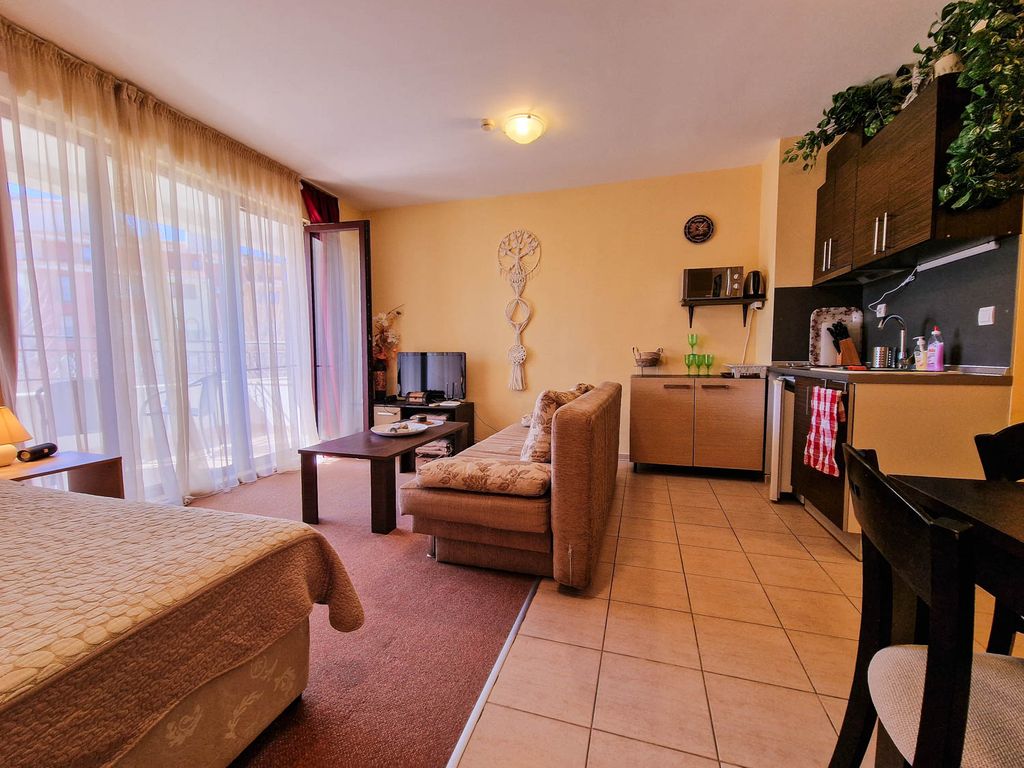 Property photo 3 of 22