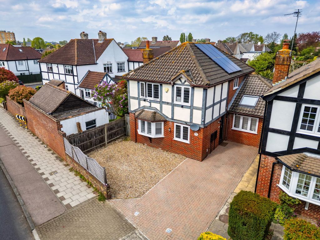 Property photo 1 of 34