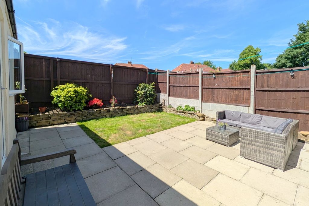 Property photo 2 of 22 Summerfield Ewemove Brighouse (7)