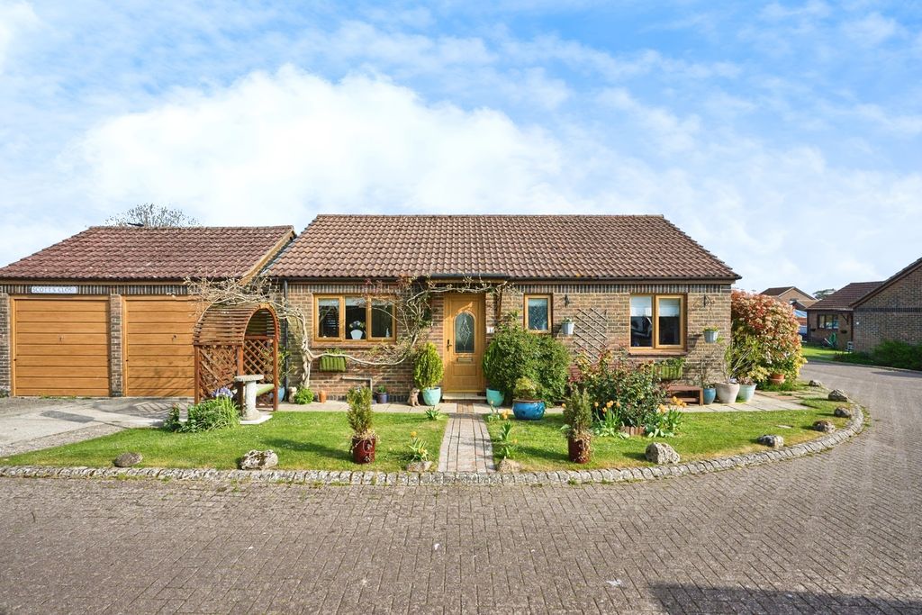 Property photo 1 of 17 Front