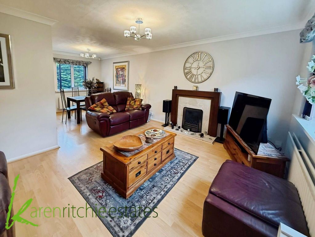 Property photo 2 of 14