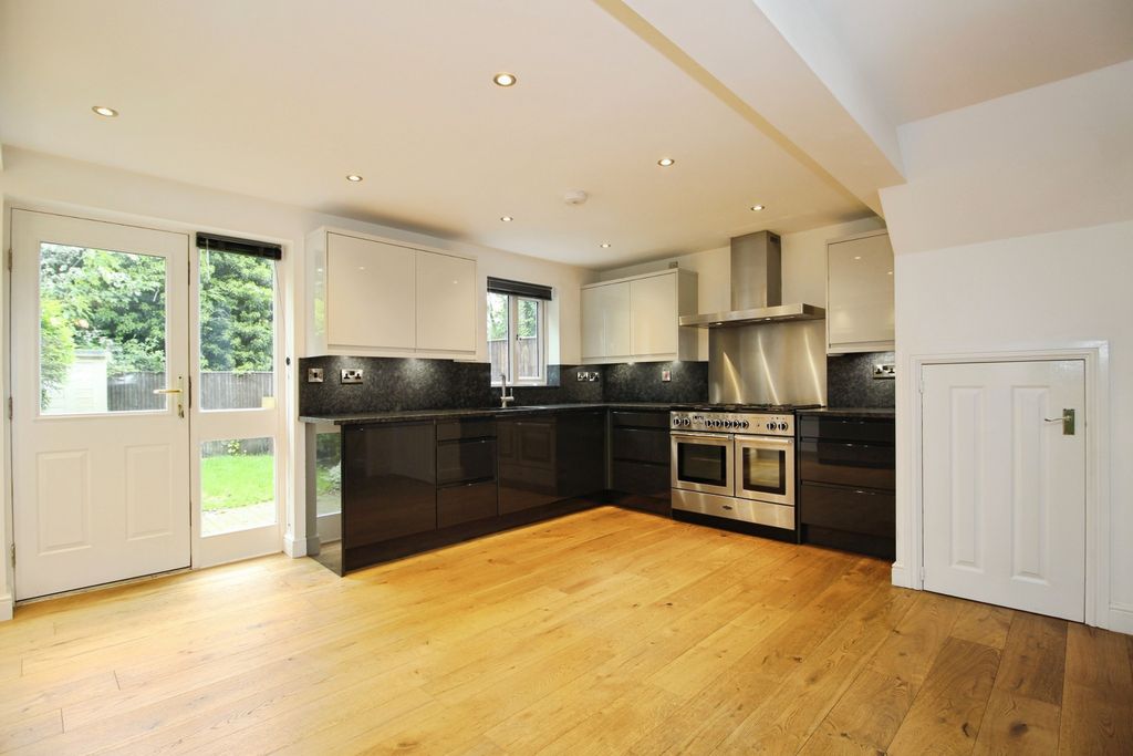 Property photo 2 of 15 Kitchen/Family Room