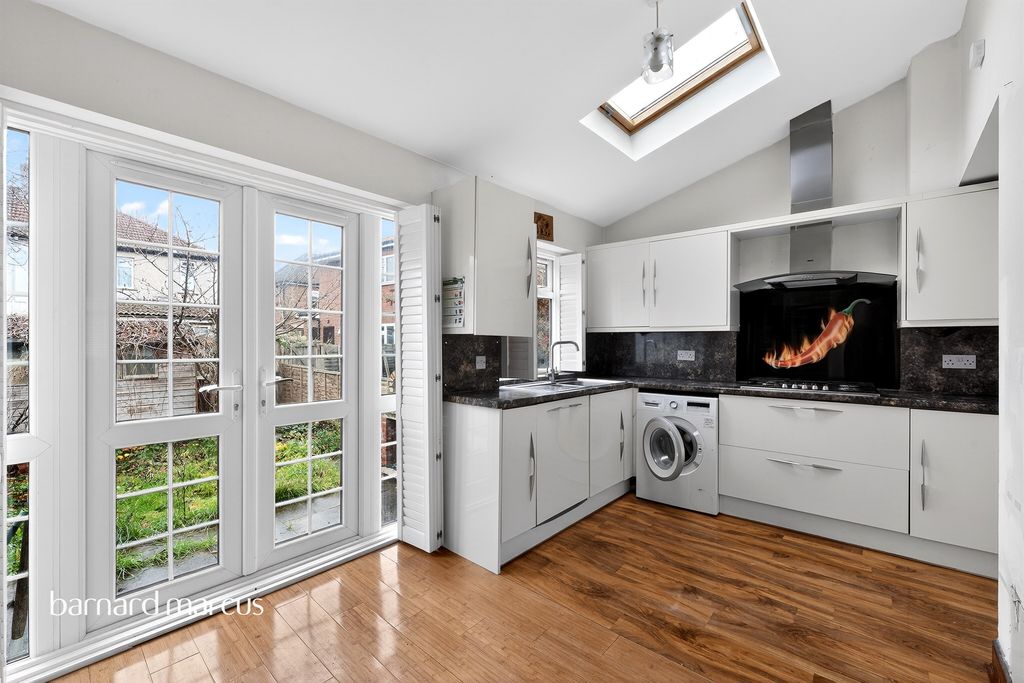 Property photo 2 of 13