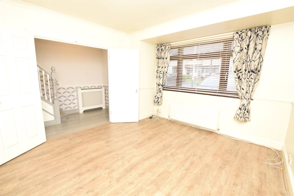 Property photo 3 of 12 Picture No. 57