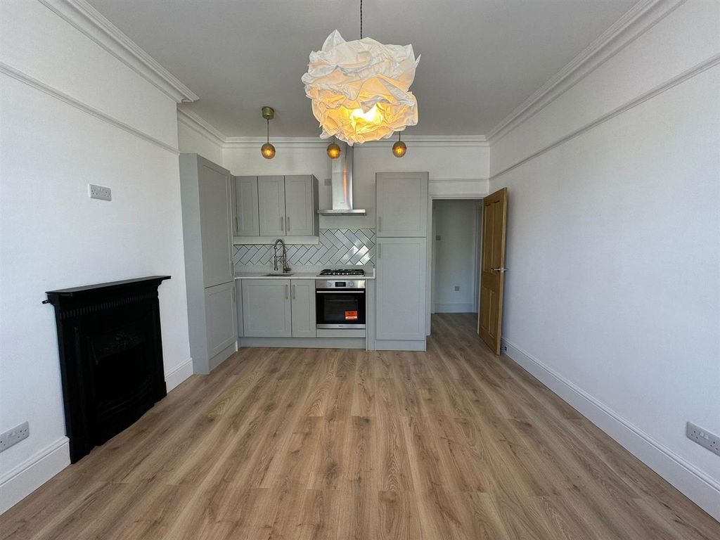 Property photo 3 of 20 3.Jpg