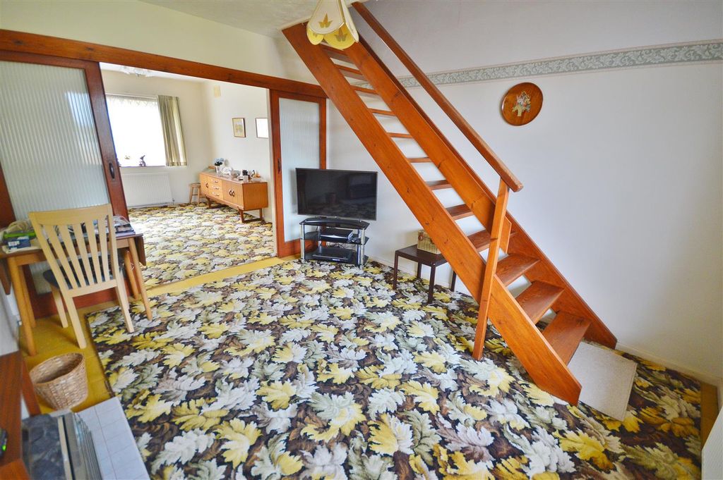 Property photo 3 of 15 Dining Room