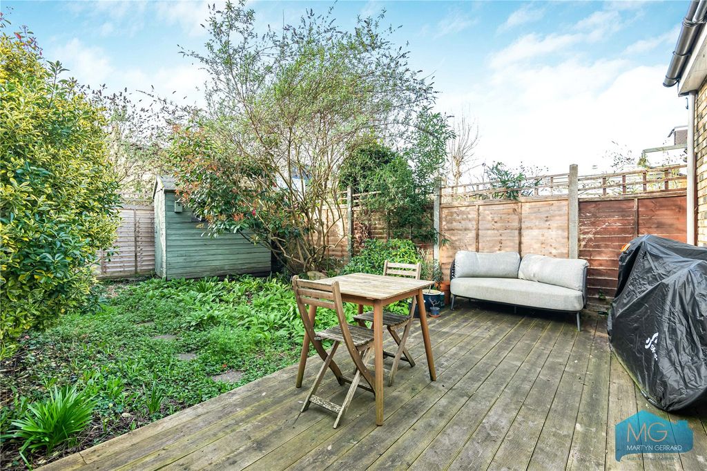 Property photo 3 of 21 Picture No. 02