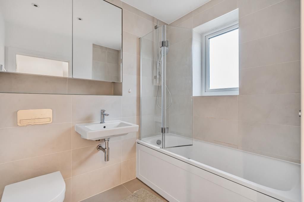 Additional image 15 of 2 bed flat for saleGreen Park, Reading, Berkshire RG2