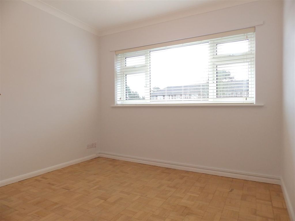 Property photo 3 of 5 Pc230007.Jpg