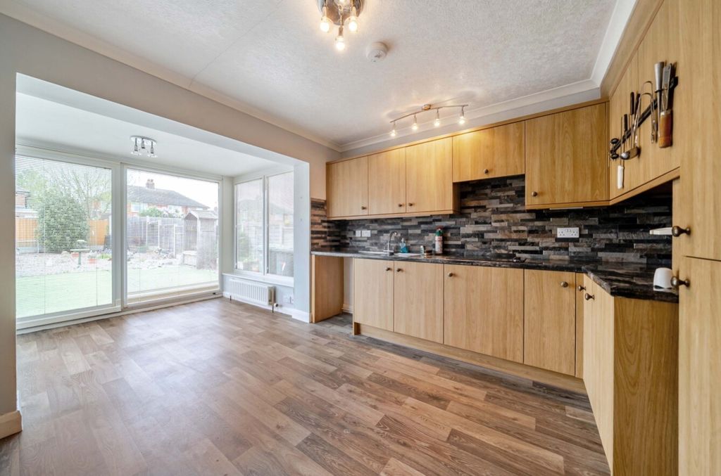 Property photo 2 of 24 1446136-7-69F097Ed5F1ba