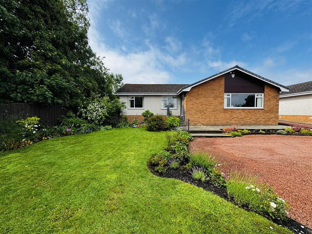 Property photo 1 of 27 External