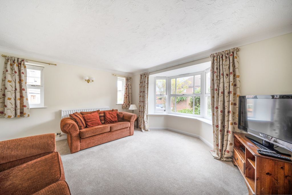 Property photo 3 of 18 1346062-19-68B5d2...