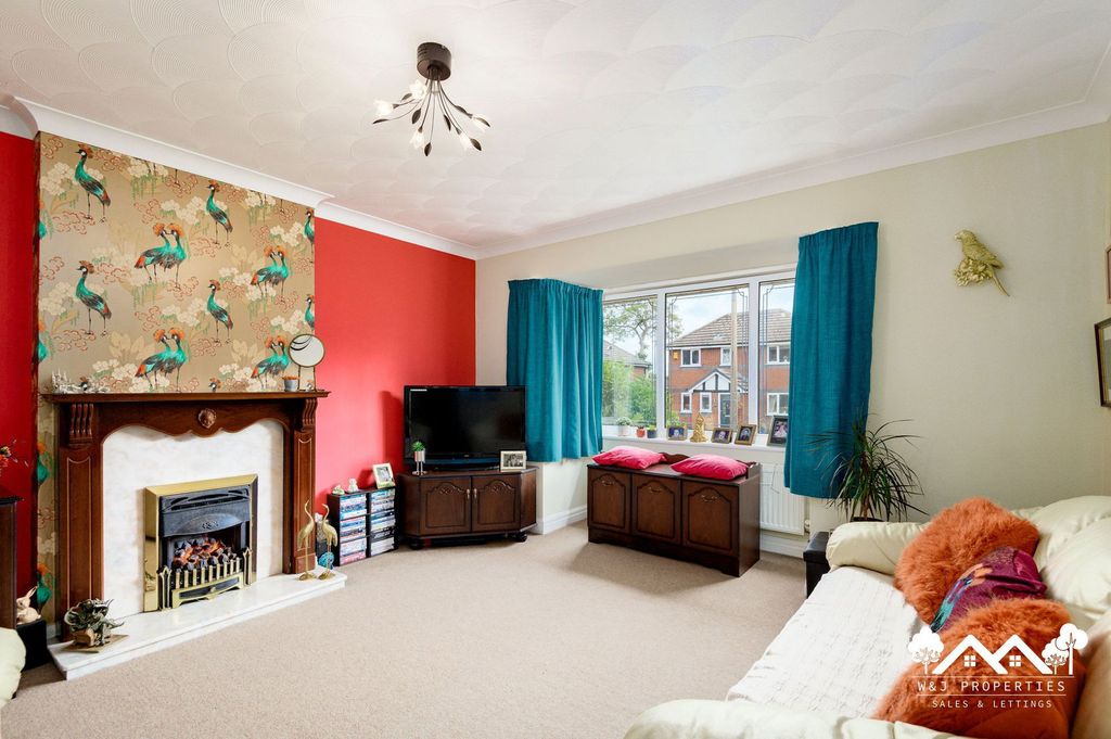 Property photo 2 of 39