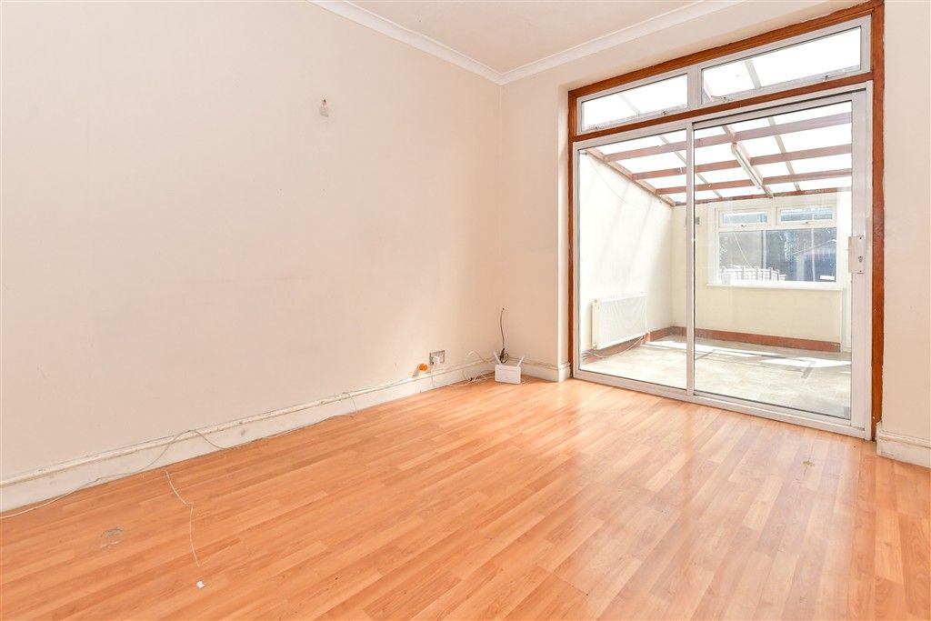 Property photo 3 of 11 Dining Room