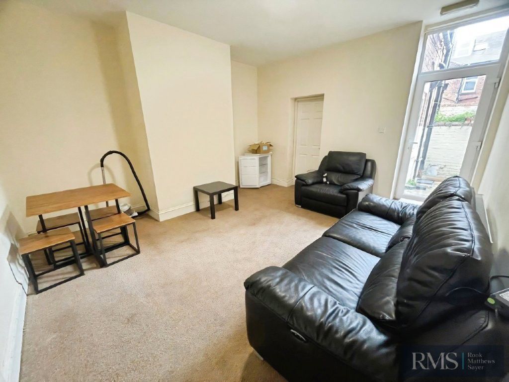 Property photo 2 of 8 Photo 7