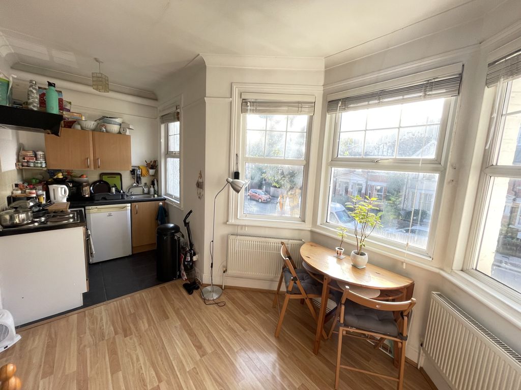 Property photo 3 of 18