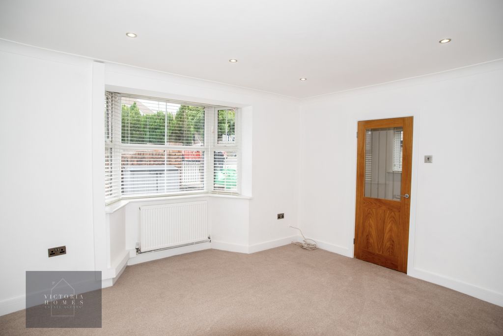 Additional image 5 of 3 bed semi-detached house for saleSwan Crescent, Beaufort NP23