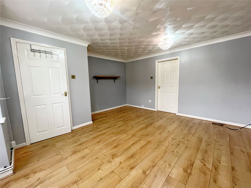 Property photo 2 of 17 Picture No. 38