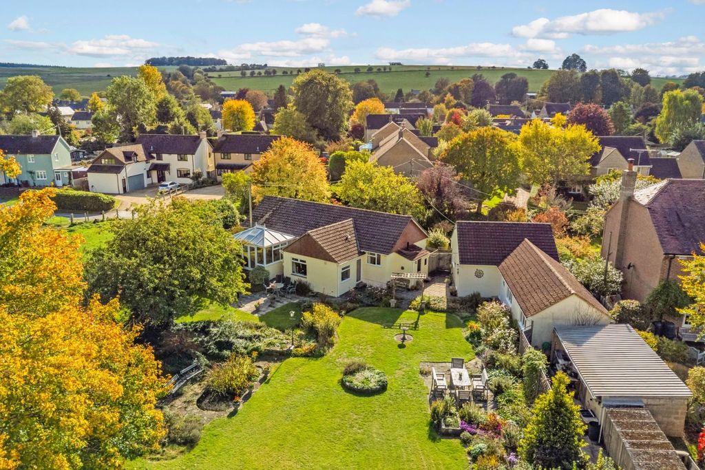 Property photo 3 of 24 Elevated Garden