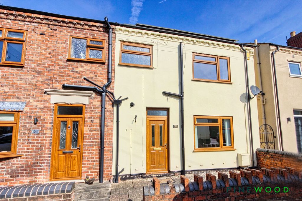 Property photo 1 of 17 Front