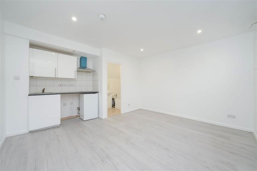 Property photo 3 of 4