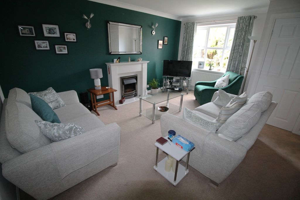 Property photo 2 of 12 Img_0277 (1)