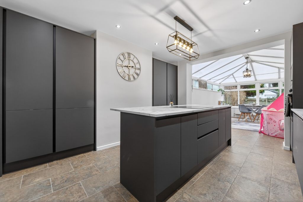 Property photo 2 of 27 4492084