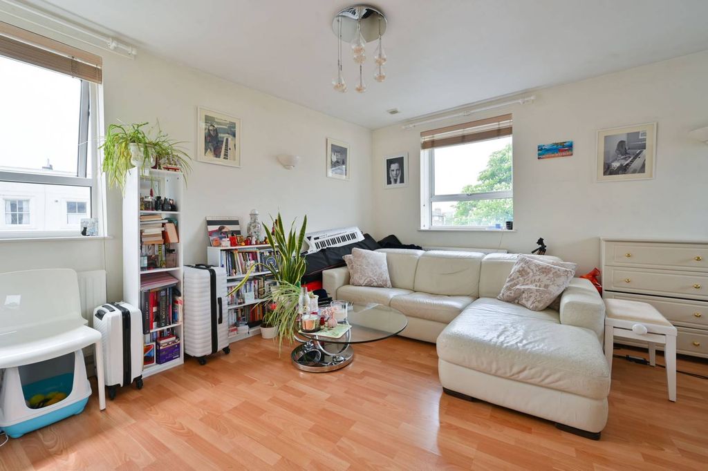 Property photo 1 of 6