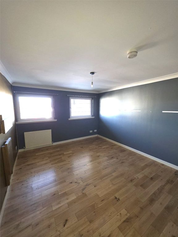 Property photo 2 of 13 Lounge