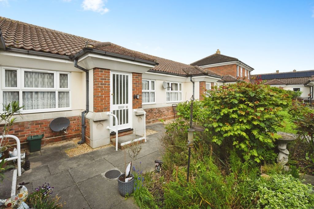 Property photo 1 of 10 Photo