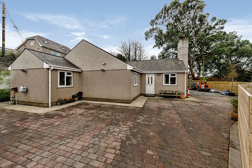 Property photo 1 of 15 Photography