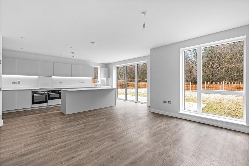 Property photo 3 of 37 Internal-22.Jpg