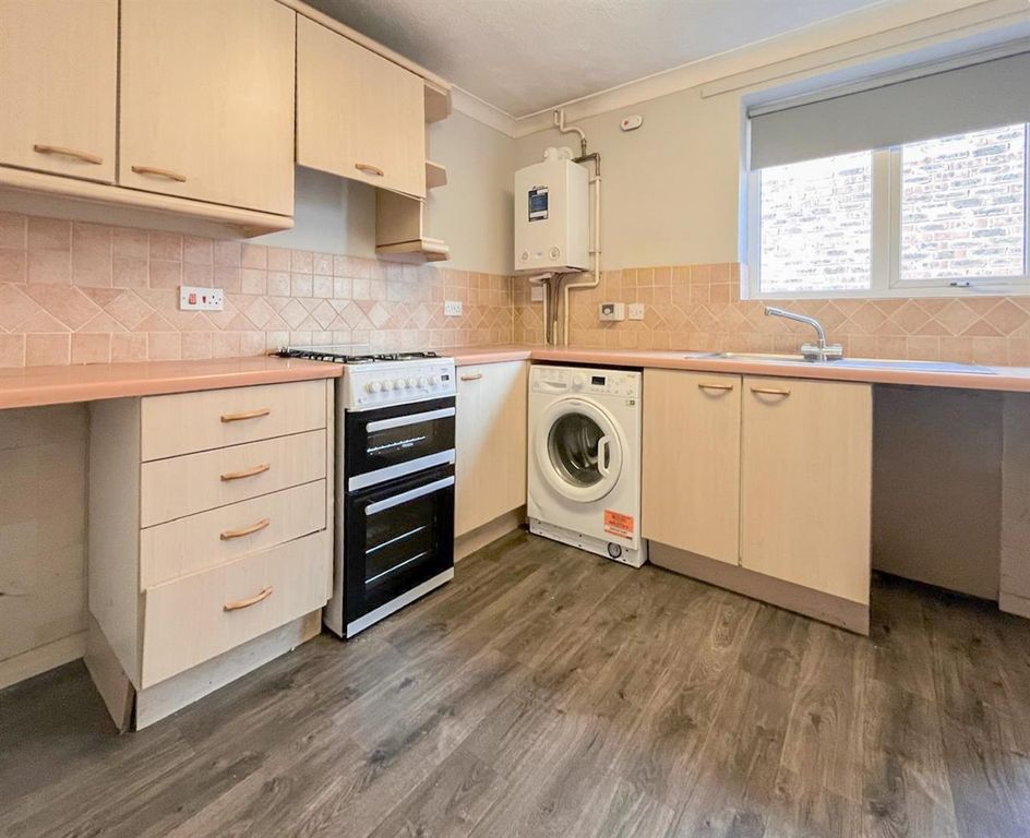 Property photo 2 of 14