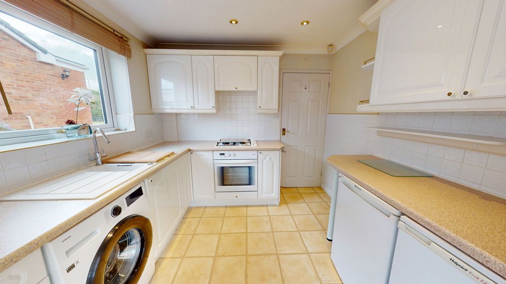 Property photo 3 of 13